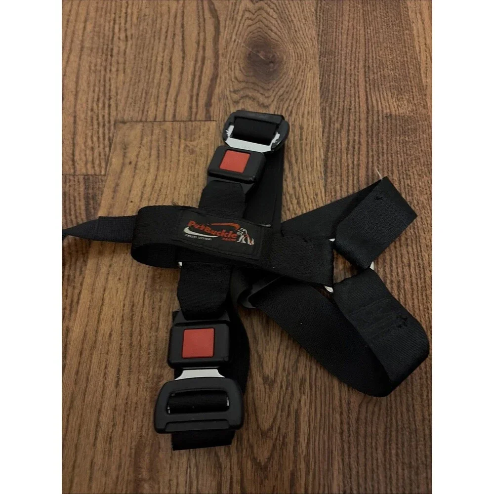 Petbuckle Car Auto Travel Dog Safety Harness Clips into Seat Belt